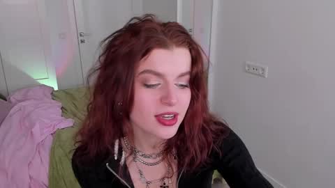 Snapshot of gin_yoon chatting on January 2025 12:19:02 PM Gin online show from January 2025 12:19:02 PM