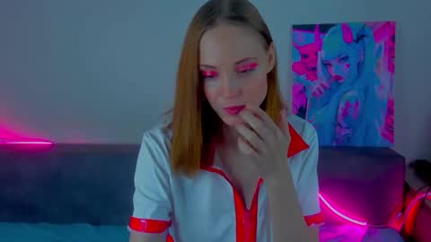 Snapshot of gina_lovelyy chatting on September 2025 03:28:01 AM Gina online show from September 2025 03:28:01 AM