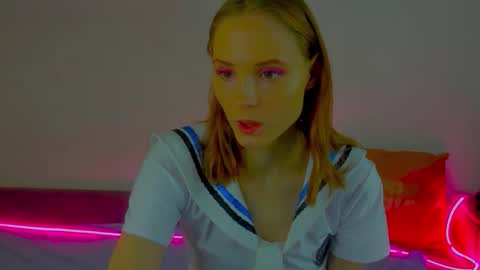 Snapshot of gina_lovelyy chatting on September 2025 02:35:01 AM Gina online show from September 2025 02:35:01 AM