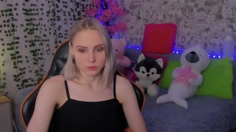 Snapshot of gina_lovelyy chatting on June 2026 01:01:01 AM Gina online show from June 2026 01:01:01 AM