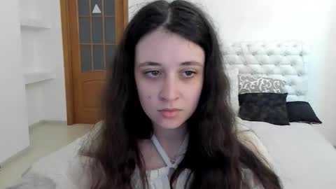 Kate online show from September 2025 10:15:01 AM