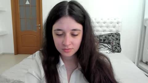 Kate online show from September 2025 10:31:02 AM