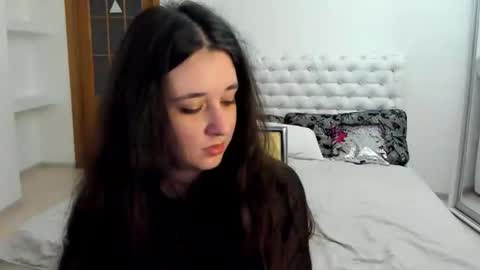 Kate online show from October 2025 08:48:01 AM