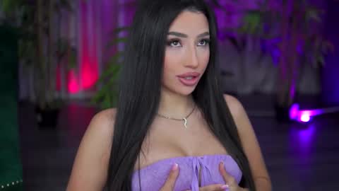 Gina online show from October 2025 08:11:02 PM