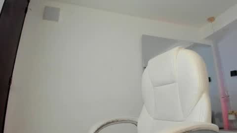 Ginebra Ness online show from October 2025 12:42:02 PM