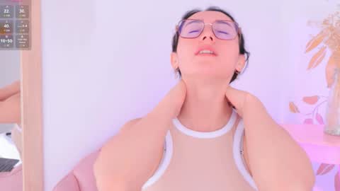 Snapshot of ginevra_esposito chatting on November 2025 02:39:02 PM Ginn online show from November 2025 02:39:02 PM