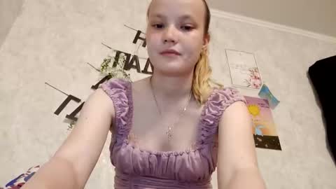 Ginger Anna online show from May 2026 05:53:01 PM
