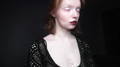        im expecting 350 thumbs up on my altar   online show from February 2025 10:04:02 PM