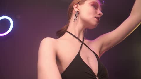        im expecting 350 thumbs up on my altar   online show from January 2026 10:11:02 PM