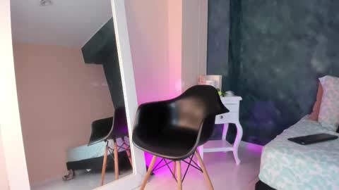 Snapshot of gingermoon_ chatting on November 2025 07:14:01 PM Ginger online show from November 2025 07:14:01 PM