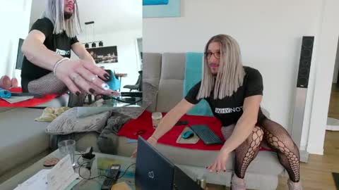 GingerPink online show from March 2026 01:23:02 PM