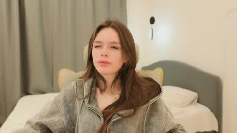 Ginny online show from June 2026 09:17:01 PM