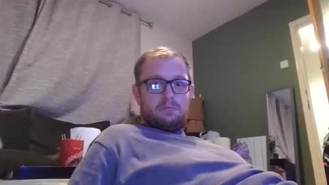 Snapshot of ginwood chatting on October 2025 11:57:01 PM ginwood online show from October 2025 11:57:01 PM