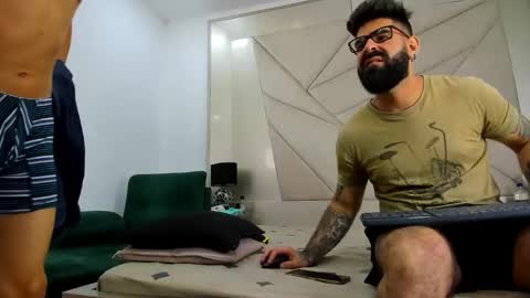 Snapshot of gio_lorenz chatting on September 2025 01:02:01 PM gio_lorenz online show from September 2025 01:02:01 PM