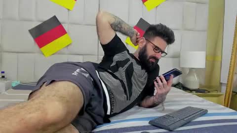 Snapshot of gio_lorenz chatting on October 2025 01:17:02 PM gio_lorenz online show from October 2025 01:17:02 PM