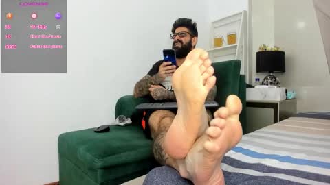 Snapshot of gio_lorenz chatting on October 2025 01:51:02 PM gio_lorenz online show from October 2025 01:51:02 PM