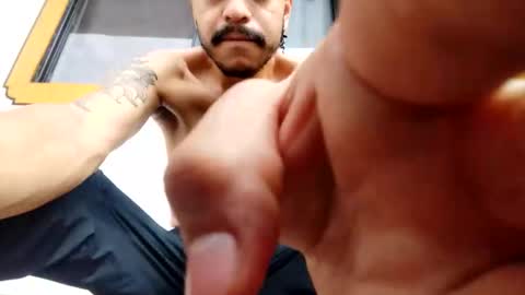 Snapshot of gio_lorenz chatting on October 2025 02:06:02 PM gio_lorenz online show from October 2025 02:06:02 PM