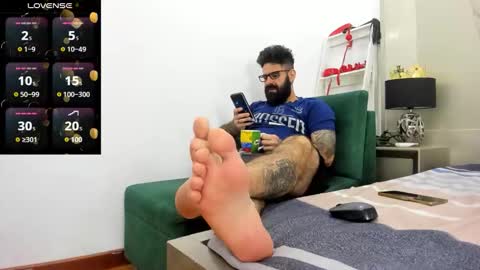 Snapshot of gio_lorenz chatting on October 2025 01:22:01 PM gio_lorenz online show from October 2025 01:22:01 PM