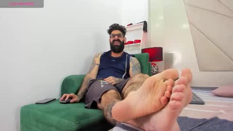 Snapshot of gio_lorenz chatting on November 2025 01:32:01 PM gio_lorenz online show from November 2025 01:32:01 PM