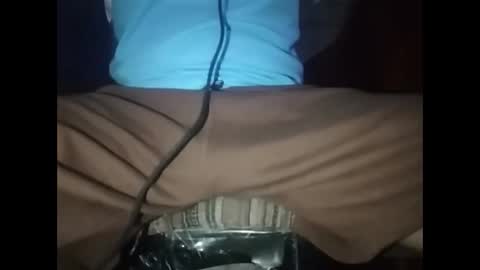 Snapshot of giovannyca chatting on January 2025 05:03:02 AM GuidoGiovan online show from January 2025 05:03:02 AM