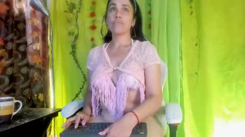 Girasol Walton online show from June 2026 01:47:01 PM