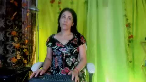Girasol Walton online show from June 2026 02:01:02 PM