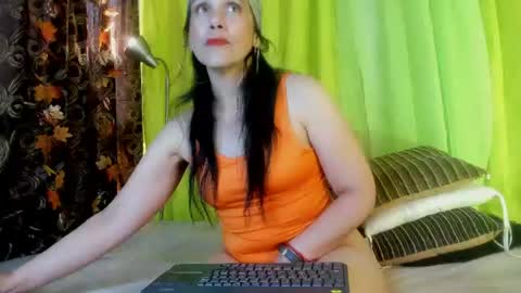 Girasol Walton online show from July 2026 01:39:02 PM