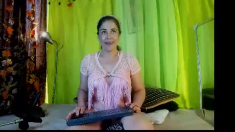 Girasol Walton online show from July 2026 01:07:01 PM