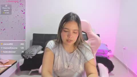 Snapshot of girl_alana chatting on November 2025 10:05:01 AM Alana online show from November 2025 10:05:01 AM