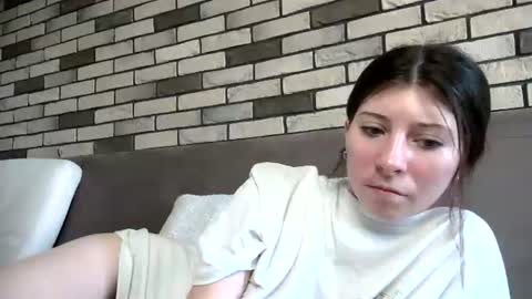 Snapshot of girl_cute007 chatting on June 2026 05:15:01 PM girl_cute007 online show from June 2026 05:15:01 PM