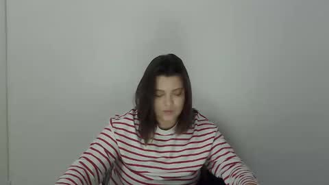 Snapshot of girl_leya chatting on October 2025 07:56:02 PM girl_leya online show from October 2025 07:56:02 PM