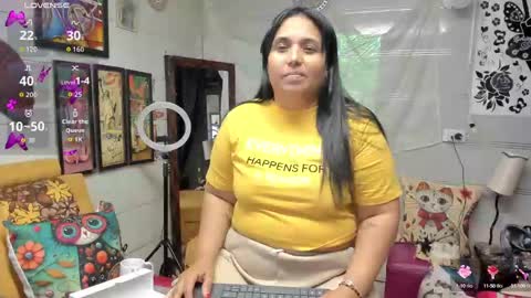 girl_luna_ online show from September 2025 06:46:02 PM