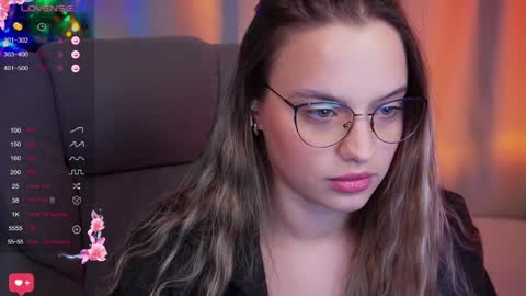 Snapshot of girl_peach_ chatting on December 2024 08:07:01 PM Kate online show from December 2024 08:07:01 PM