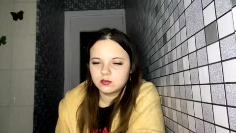 Snapshot of girl_shy07 chatting on December 2025 08:14:02 PM girl_shy07 online show from December 2025 08:14:02 PM