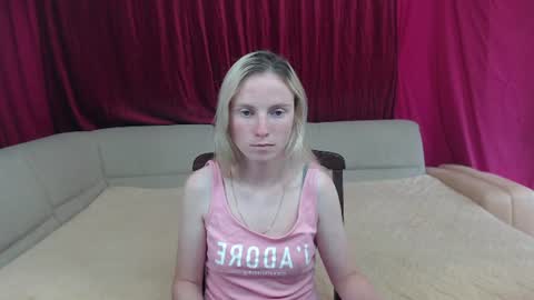 Snapshot of girl_summer97 chatting on August 2026 11:59:01 AM Katia online show from August 2026 11:59:01 AM