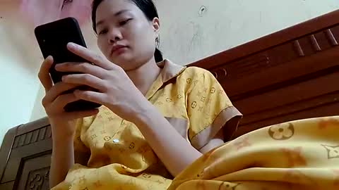 Babe online show from October 2025 02:08:01 PM