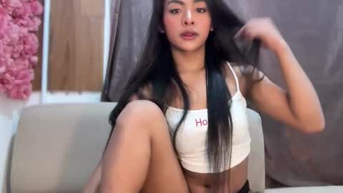 queen ronna online show from October 2025 04:50:01 PM