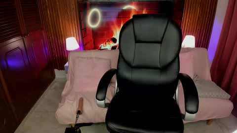 Isabella online show from February 2026 09:37:01 AM