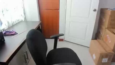 Ela online show from October 2025 02:40:02 PM