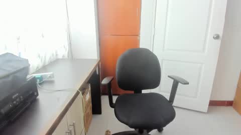 Ela online show from November 2025 02:39:01 PM