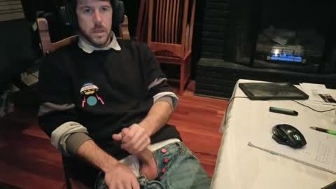 Snapshot of girthwayne chatting on December 2024 03:36:01 AM croyal09 online show from December 2024 03:36:01 AM