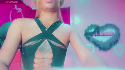 Snapshot of gisele_fox chatting on January 2025 04:22:02 AM Gisel online show from January 2025 04:22:02 AM