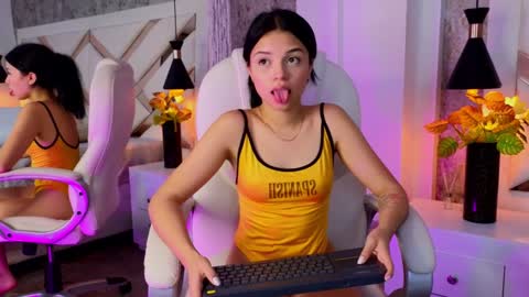 Snapshot of giselle_lauren chatting on January 2025 01:54:01 AM Giselle online show from January 2025 01:54:01 AM