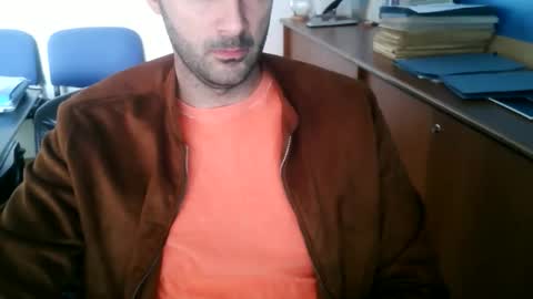 giuseppevai1 online show from November 2025 10:37:01 AM