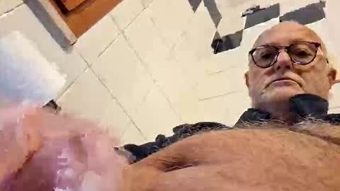 giutomma930394 online show from March 2026 10:28:02 AM