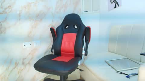 Snapshot of giyu_hayashi chatting on December 2025 01:25:01 AM giyu online show from December 2025 01:25:01 AM