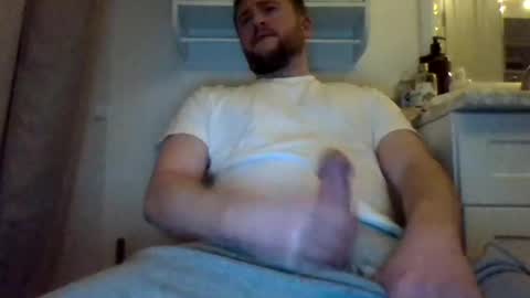 glenjam80 online show from February 2025 02:22:02 AM