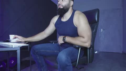 Matthew .. for short call me Matt online show from November 2025 05:35:02 AM