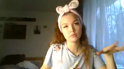 Snapshot of glitter_doll chatting on January 2025 11:32:02 AM glitter_doll online show from January 2025 11:32:02 AM