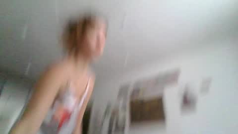 Snapshot of glitter_doll chatting on February 2025 09:50:02 AM glitter_doll online show from February 2025 09:50:02 AM